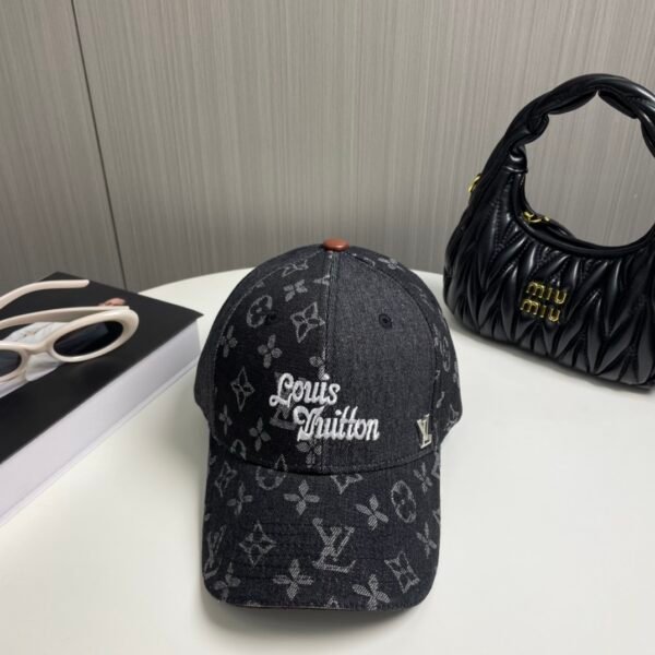 Louis vuitton snapback hat - Image 3