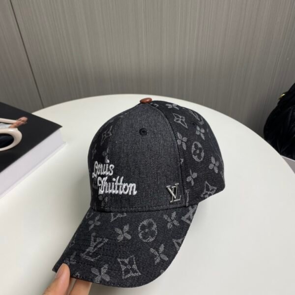 Louis vuitton snapback hat - Image 5
