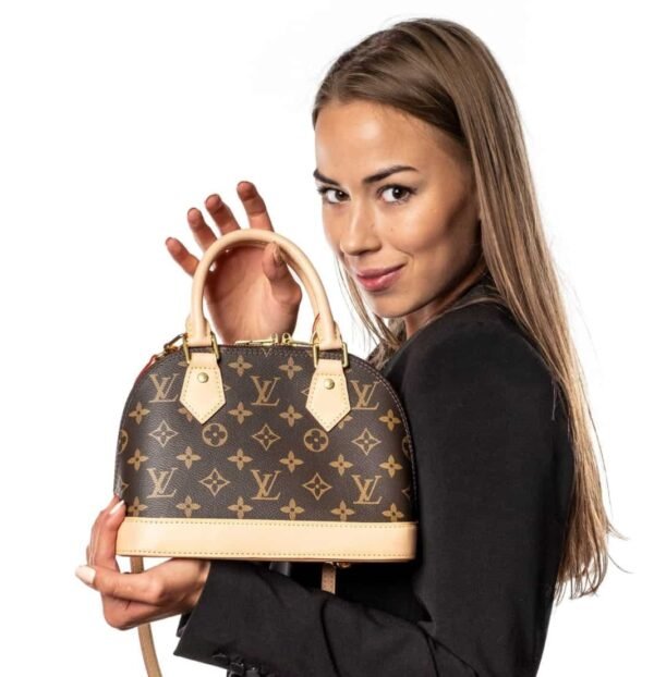 Louis Vuitton Alma BB Handbag M53152