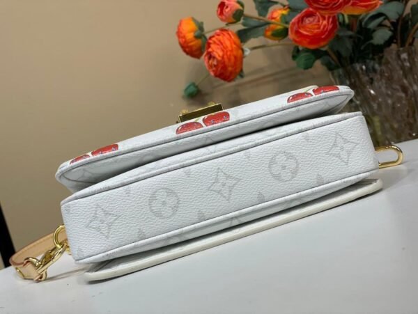 Louis Vuitton LV x TM Pochette Métis East West - Image 6