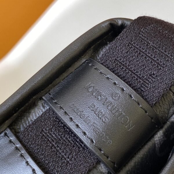 Louis Vuitton Bosphore Wearable Wallet M12599 - Image 8