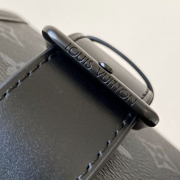 Louis Vuitton Bosphore Wearable Wallet M12599 - Image 9