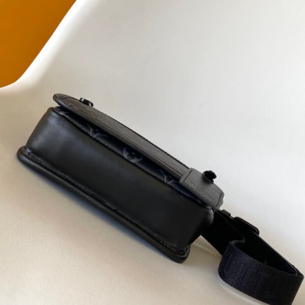 Louis Vuitton Bosphore Wearable Wallet M12599 - Image 6