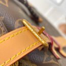 Louis Vuitton Christopher MM M14038