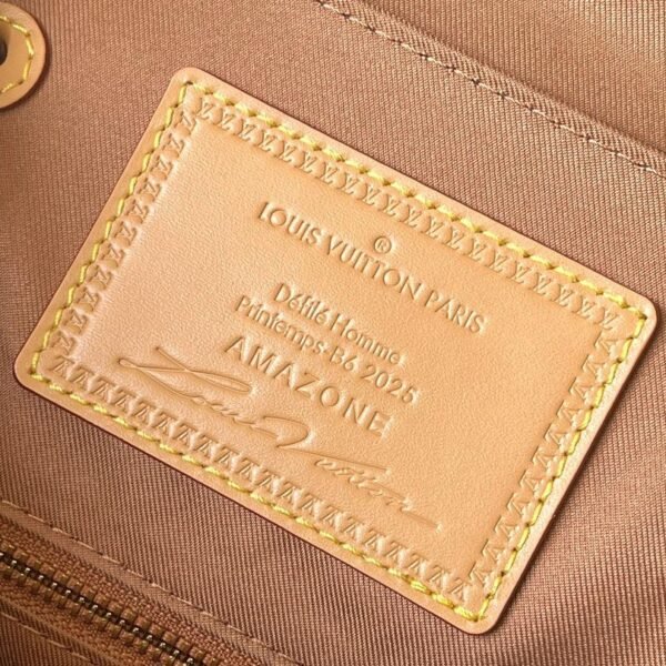Louis Vuitton Christopher MM M14038 - Image 9