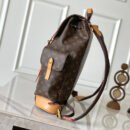 Louis Vuitton Christopher MM M14038