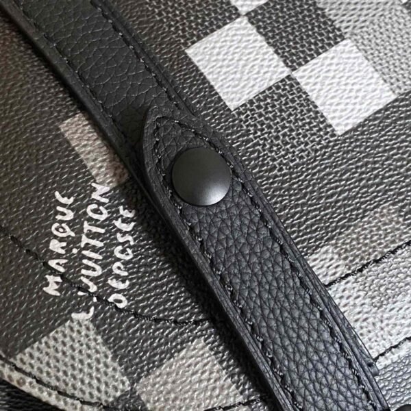 Louis Vuitton Christopher MM M14952 - Image 7