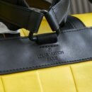 Louis Vuitton Christopher MM M25016