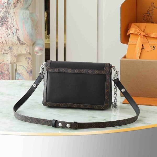 Louis Vuitton Dauphine Soft Vibe MM M13450 - Image 4