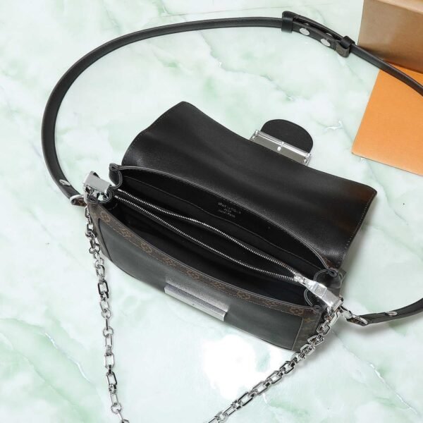 Louis Vuitton Dauphine Soft Vibe MM M13450 - Image 6