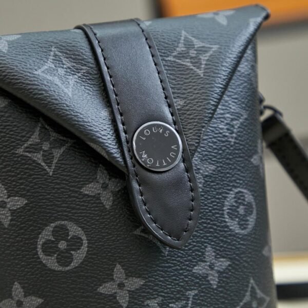 Louis Vuitton Envelope Pouch M11613 - Image 2