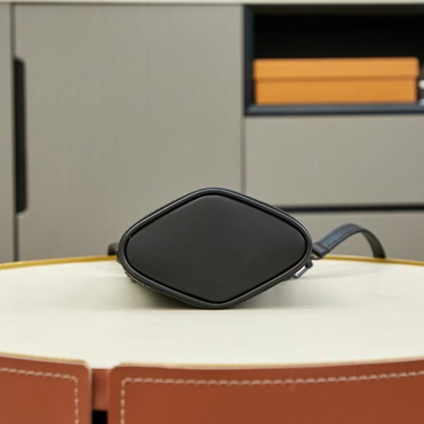 Louis Vuitton Envelope Pouch M11613 - Image 8