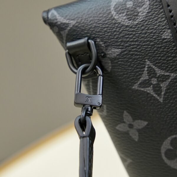 Louis Vuitton Envelope Pouch M11613 - Image 9