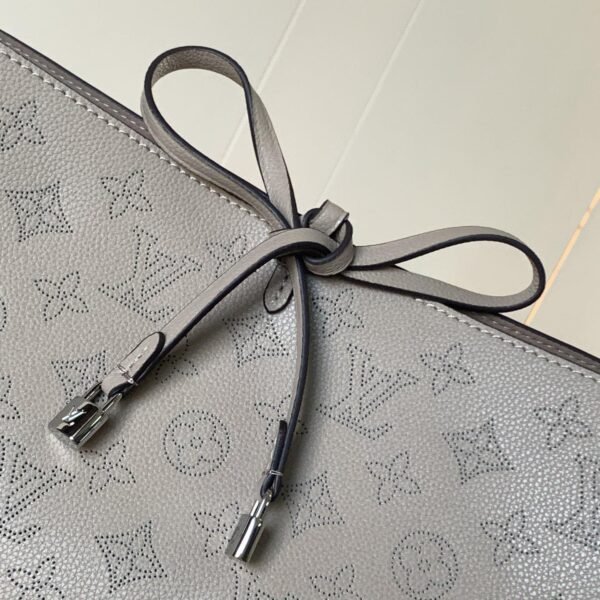 Louis Vuitton Flore M12140 - Image 9
