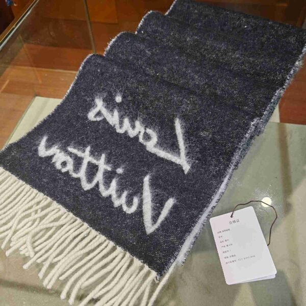 Louis Vuitton Fluffygram Scarf M92527 - Image 6