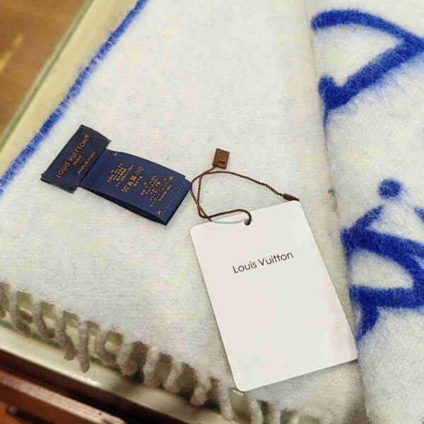 Louis Vuitton Fluffygram Scarf M93339 - Image 6