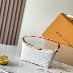 Louis Vuitton Hills Pochette M12433