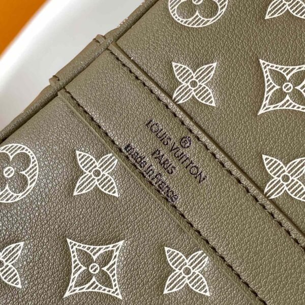 Louis Vuitton Keepall Bandoulière 50 M12504 - Image 9