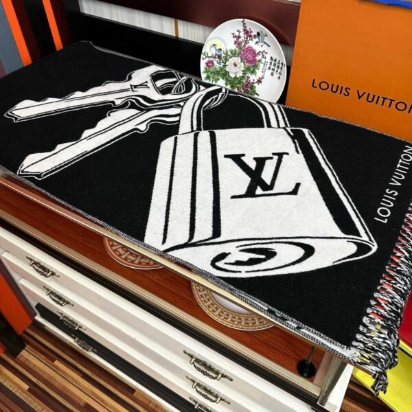 Louis Vuitton Lock And Keys Scarf M92855