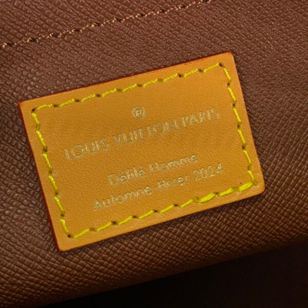 Louis Vuitton Locker Dopp Kit M11765 - Image 9