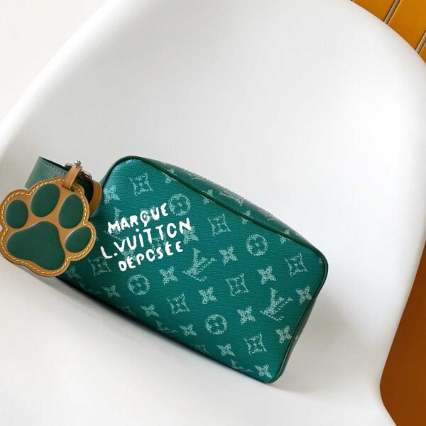 Louis Vuitton Locker Dopp Kit M12688 - Image 2