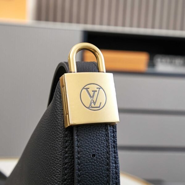 Louis Vuitton Low Key Bumbag M11429 - Image 7