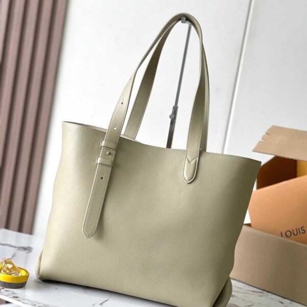 Louis Vuitton Low Key Cabas MM M25343 - Image 4