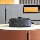 Louis Vuitton Montsouris Messenger PM M12519