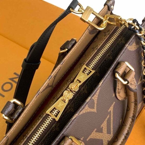 Louis Vuitton OnTheGo East West Chain M14236 - Image 5