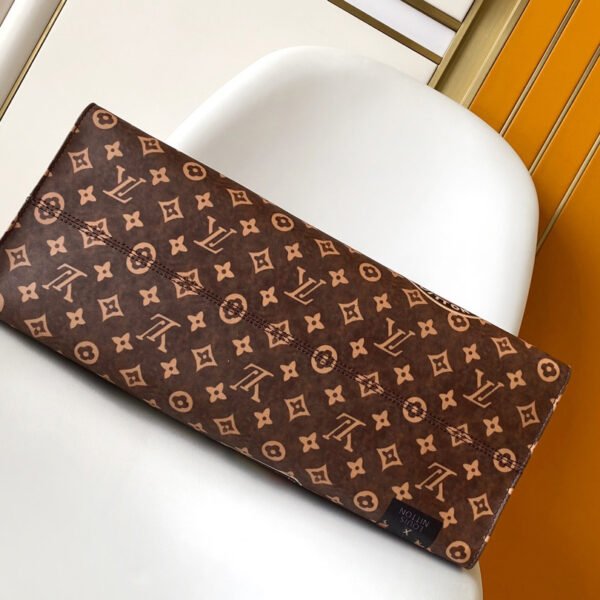 Louis Vuitton OnTheGo Voyage M47147 - Image 5