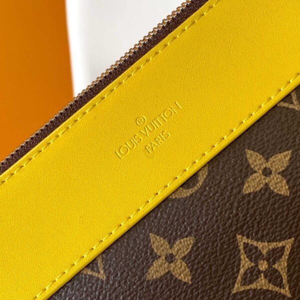 Louis Vuitton Pochette Voyage Souple M13198 - Image 10