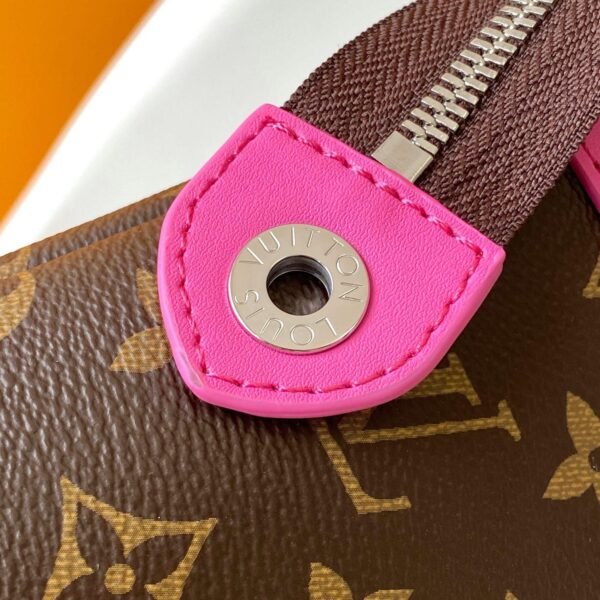 Louis Vuitton Pochette Voyage Souple M13356 - Image 7