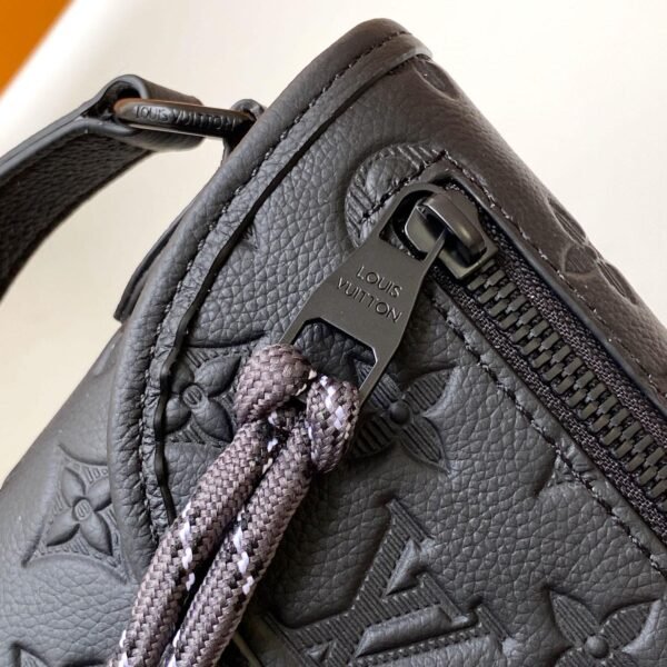 Louis Vuitton Pulse Wearable Wallet M12636 - Image 8