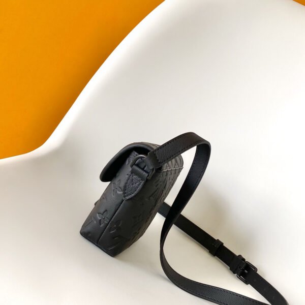 Louis Vuitton Pulse Wearable Wallet M12636 - Image 4