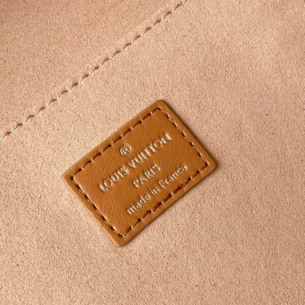 Louis Vuitton Shopper Clutch M13984 - Image 7