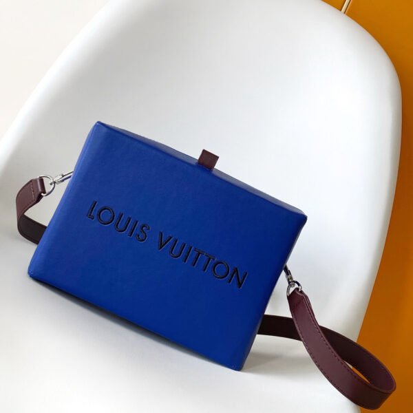 Louis Vuitton Shopper Clutch M14028 - Image 2