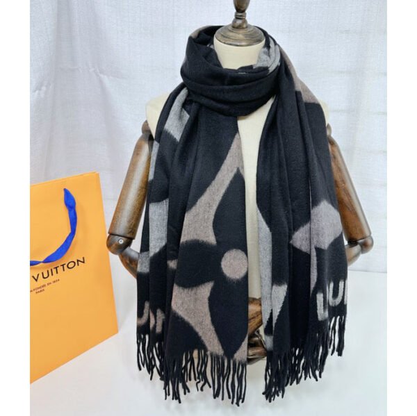 Louis Vuitton The Ultimate Scarf - Image 2