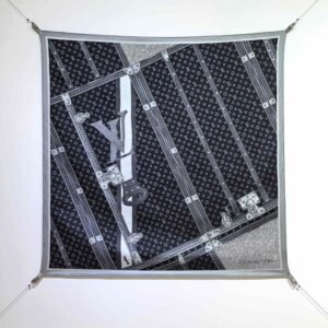 Louis Vuitton Time Trunk Square 90