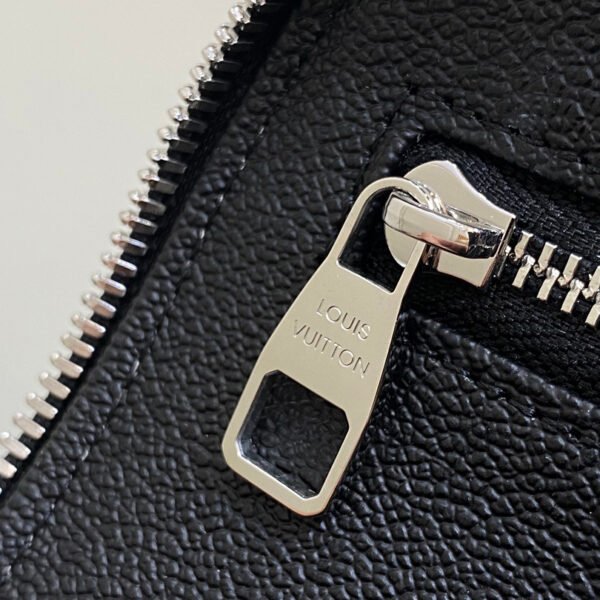Louis Vuitton Toiletry Bag M11510 - Image 9