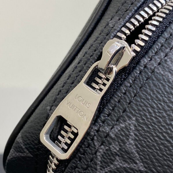 Louis Vuitton Toiletry Bag M11510 - Image 10