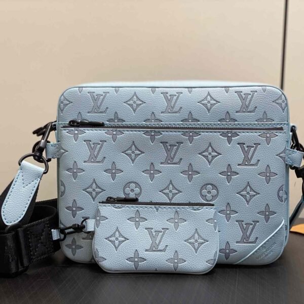 Louis Vuitton Trio Messenger M14781