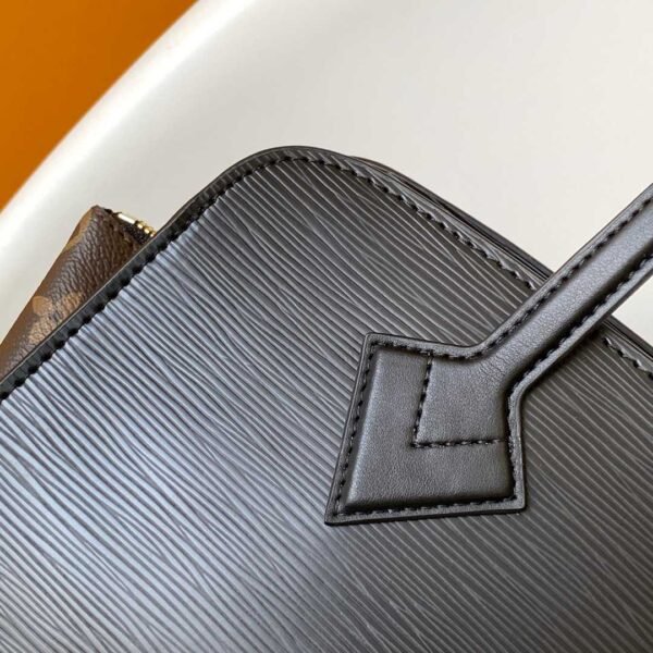 Louis Vuitton Varenne East West M11791 - Image 8
