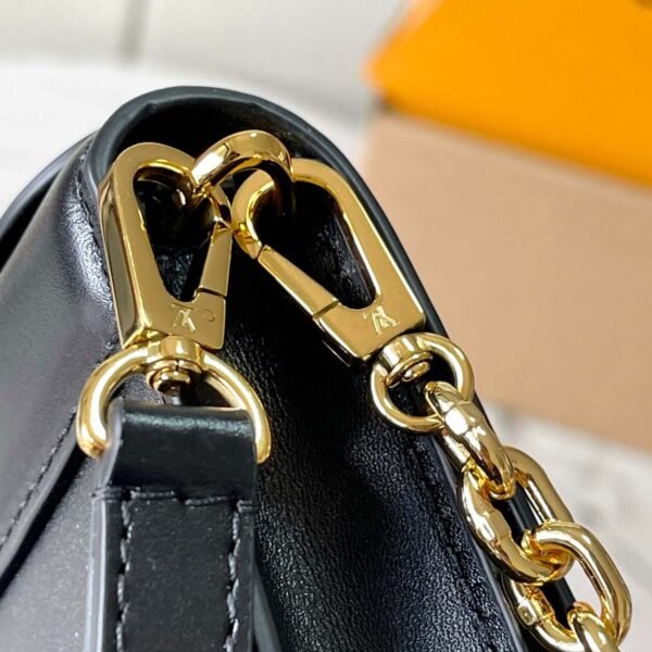 Louis Vuitton Wallet On Chain Capucines M12143 - Image 8