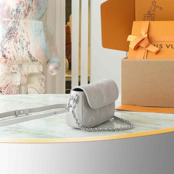 Louis Vuitton Wallet on Chain Ivy M14225 - Image 2