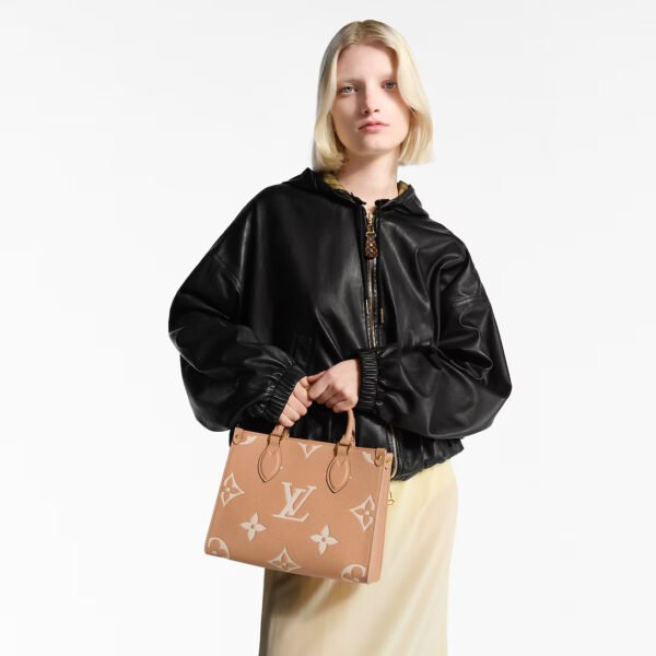 Louis Vuitton OnTheGo PM M12513