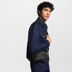 Louis Vuitton Pulse Wearable Wallet M12636