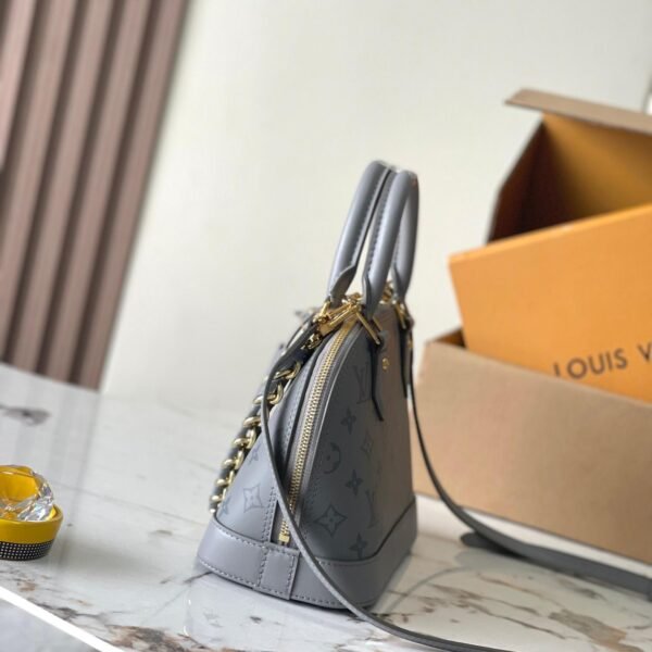 Louis Vuitton Alma BB M12561 - Image 5