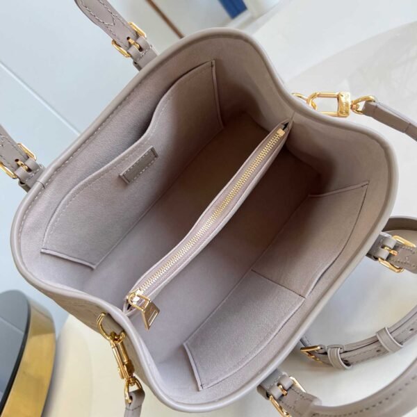 Louis Vuitton Babylone Tote PM M11463 - Image 4