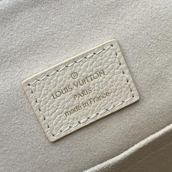 Louis Vuitton Backup M47106 - Image 9