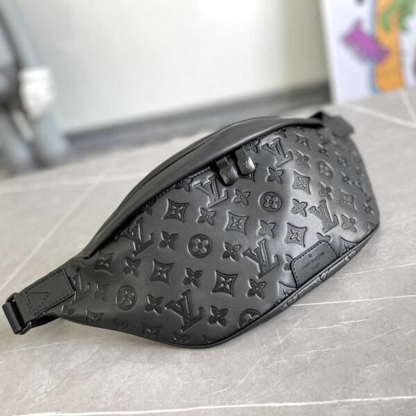 Louis Vuitton Discovery Bumbag M44388